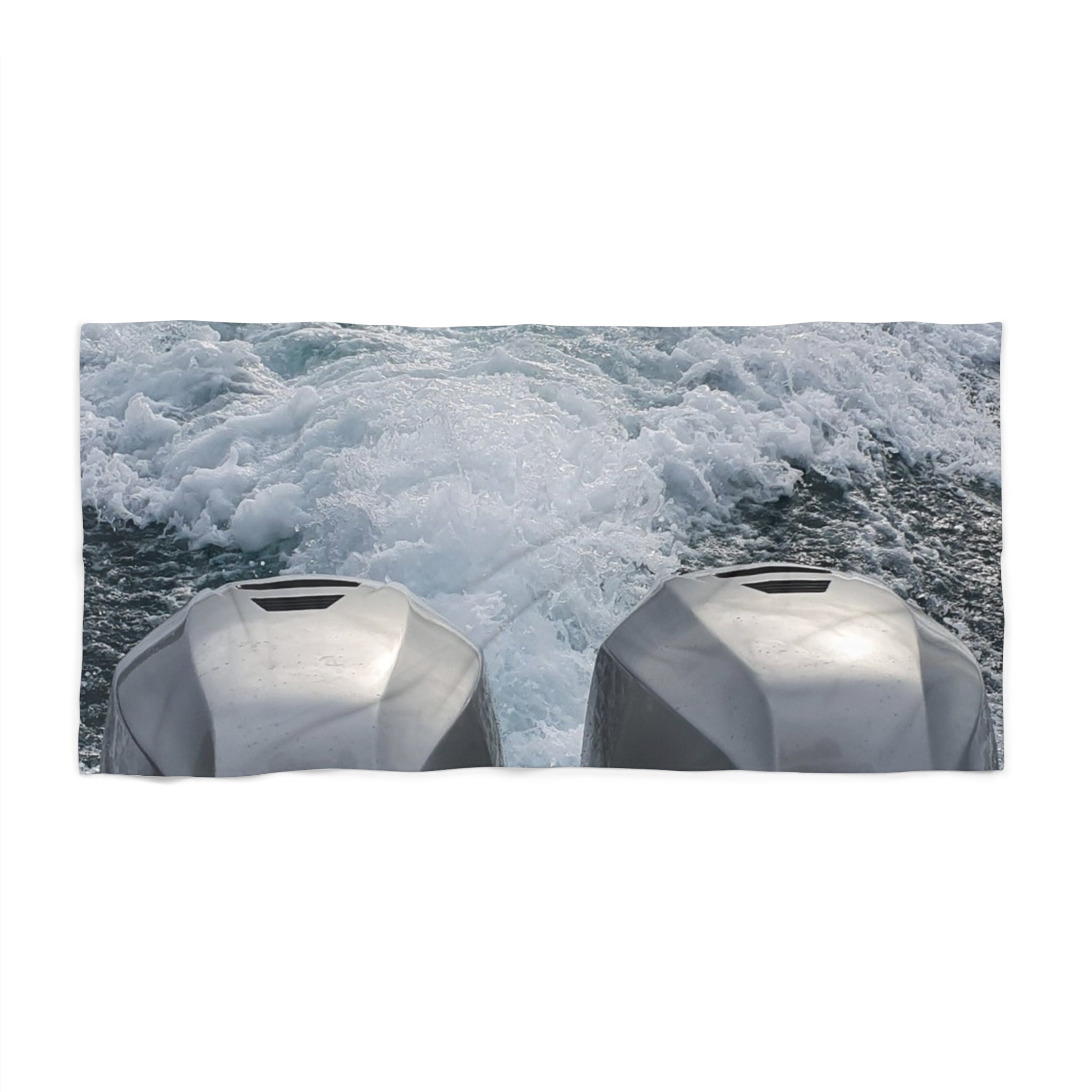 Ocean Waves Beach Towel - Perfect for Summer Days at the Shore